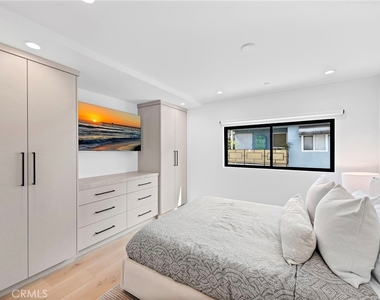 322 1/2 Iris Avenue - Photo Thumbnail 24