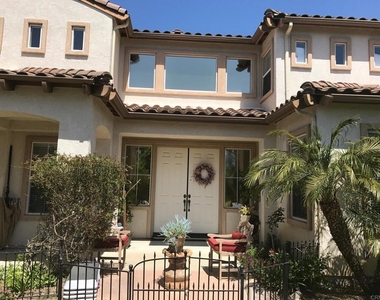 7908 Calle Oliva - Photo Thumbnail 4