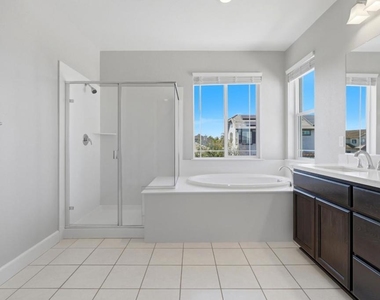453 Diamond Peak Lane - Photo Thumbnail 24