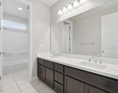 453 Diamond Peak Lane - Photo Thumbnail 17