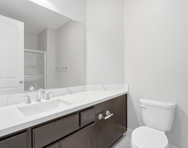 453 Diamond Peak Lane - Photo Thumbnail 14