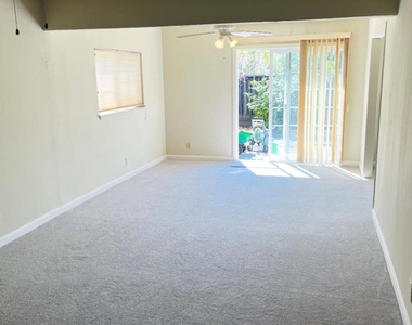 10460 Davison Avenue - Photo Thumbnail 8