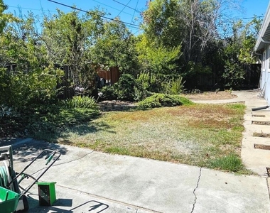 10460 Davison Avenue - Photo Thumbnail 17