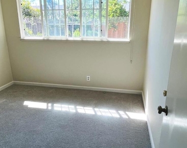 10460 Davison Avenue - Photo Thumbnail 11