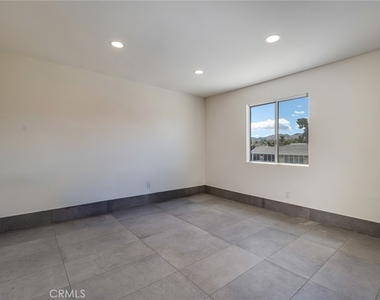 7412 Deer Trail - Photo Thumbnail 14