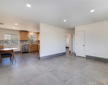 7412 Deer Trail - Photo Thumbnail 4