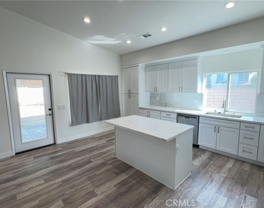 32440 Samuel Avenue - Photo Thumbnail 8