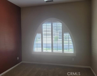 8865 Buttercup Court - Photo Thumbnail 11