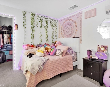 11412 Charlotte - Photo Thumbnail 2