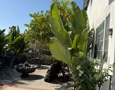 1717 N Berendo - Photo Thumbnail 15