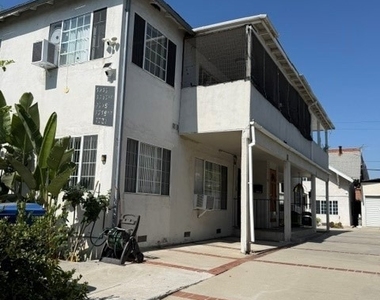 1717 N Berendo - Photo Thumbnail 13