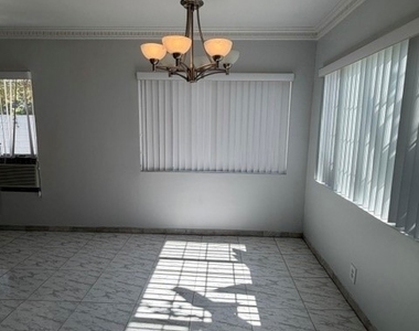 1717 N Berendo - Photo Thumbnail 3