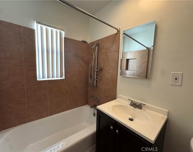 1138 Western Avenue - Photo Thumbnail 9