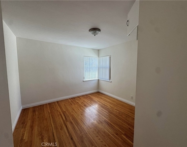 1138 Western Avenue - Photo Thumbnail 7