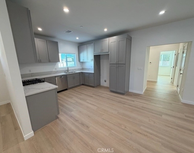 10867 Nettleton Street - Photo Thumbnail 8