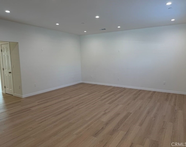 10867 Nettleton Street - Photo Thumbnail 13