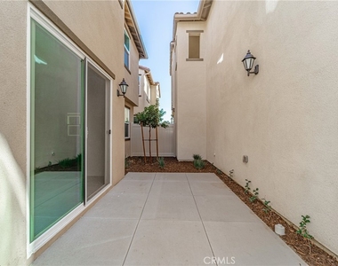 26149 Park Avenue - Photo Thumbnail 12