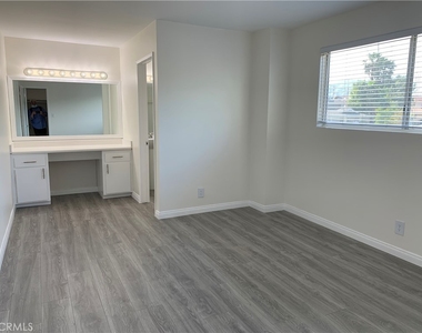 656 Lemar Park Drive - Photo Thumbnail 11