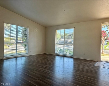 832 S Prospero Drive - Photo Thumbnail 3