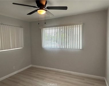 390 E Carter - Photo Thumbnail 12
