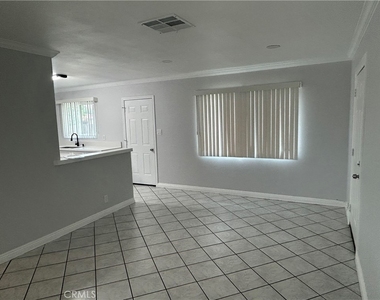 390 E Carter - Photo Thumbnail 3