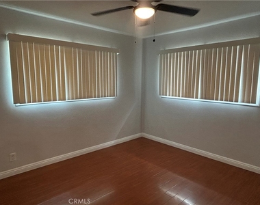 390 E Carter - Photo Thumbnail 15