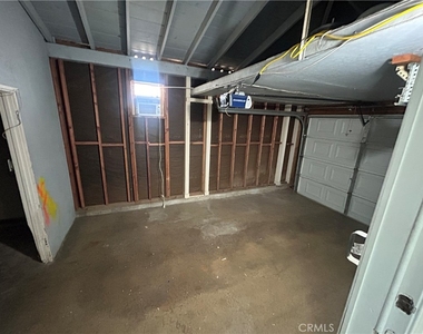 390 E Carter - Photo Thumbnail 16