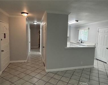 390 E Carter - Photo Thumbnail 4