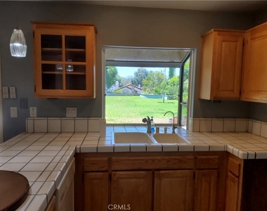 25540 Pembrook - Photo Thumbnail 9