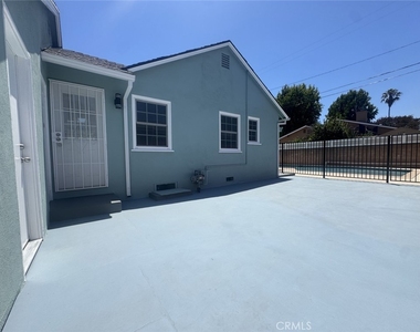 7245 Wish Avenue - Photo Thumbnail 20