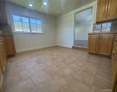 7245 Wish Avenue - Photo Thumbnail 7