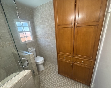 7245 Wish Avenue - Photo Thumbnail 13