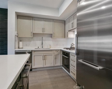 820 Mission Street - Photo Thumbnail 2