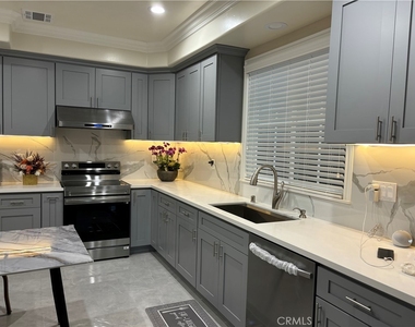 2028 S. Chapel Avenue - Photo Thumbnail 5