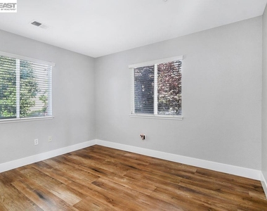 2913 Haddington Ct - Photo Thumbnail 21
