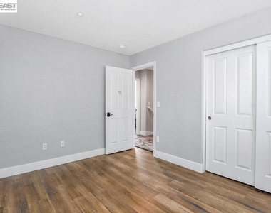 2913 Haddington Ct - Photo Thumbnail 22