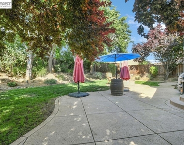 2913 Haddington Ct - Photo Thumbnail 24