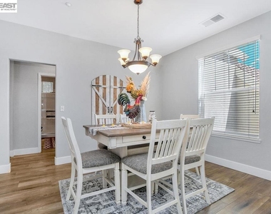 2913 Haddington Ct - Photo Thumbnail 11