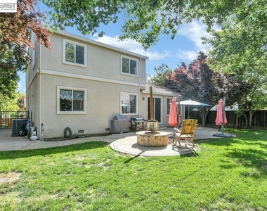 2913 Haddington Ct - Photo Thumbnail 2