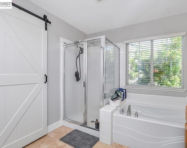 2913 Haddington Ct - Photo Thumbnail 18