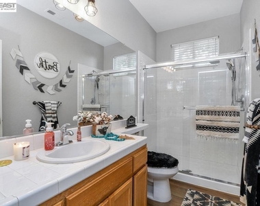 2913 Haddington Ct - Photo Thumbnail 12