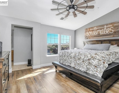 2913 Haddington Ct - Photo Thumbnail 16