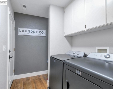 2913 Haddington Ct - Photo Thumbnail 14