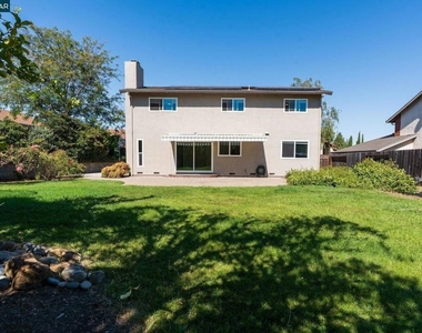 1359 Shade Oak Ln - Photo Thumbnail 24