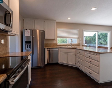 1359 Shade Oak Ln - Photo Thumbnail 7