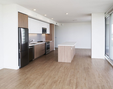 11750 Wilshire Boulevard - Photo Thumbnail 7