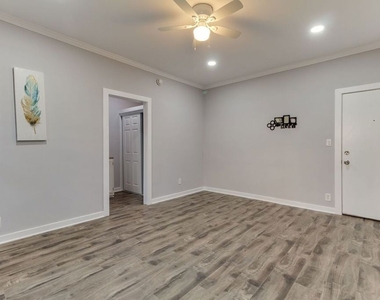 730 S Catalina Street - Photo Thumbnail 4