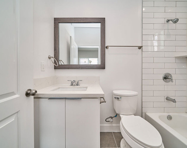 601 W 41st Place - Photo Thumbnail 14