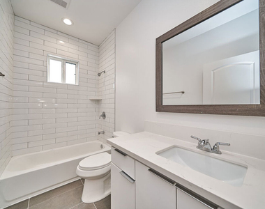 603 W 41st Place - Photo Thumbnail 16
