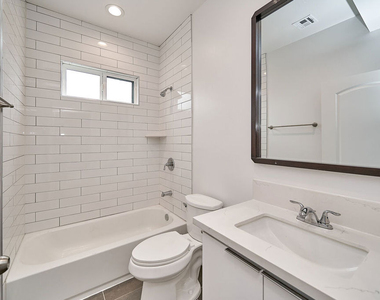 603 W 41st Place - Photo Thumbnail 24